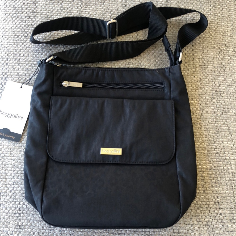NWT Baggallini crossbody purse
